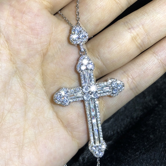 Sterling silver diamond cross - Picture 10 of 10